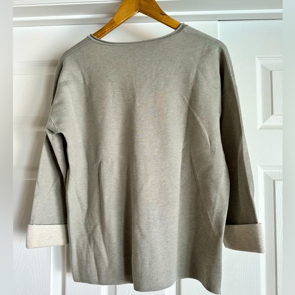 Repeat light gray sweater with 3/4 rolled sleeves - Picture 2 of 4